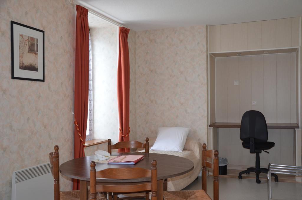 Logis Auberge De L'Allagnonette Saint-Poncy Eksteriør billede