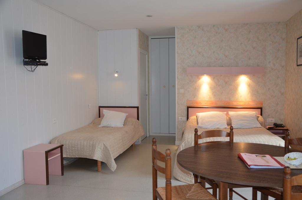 Logis Auberge De L'Allagnonette Saint-Poncy Eksteriør billede